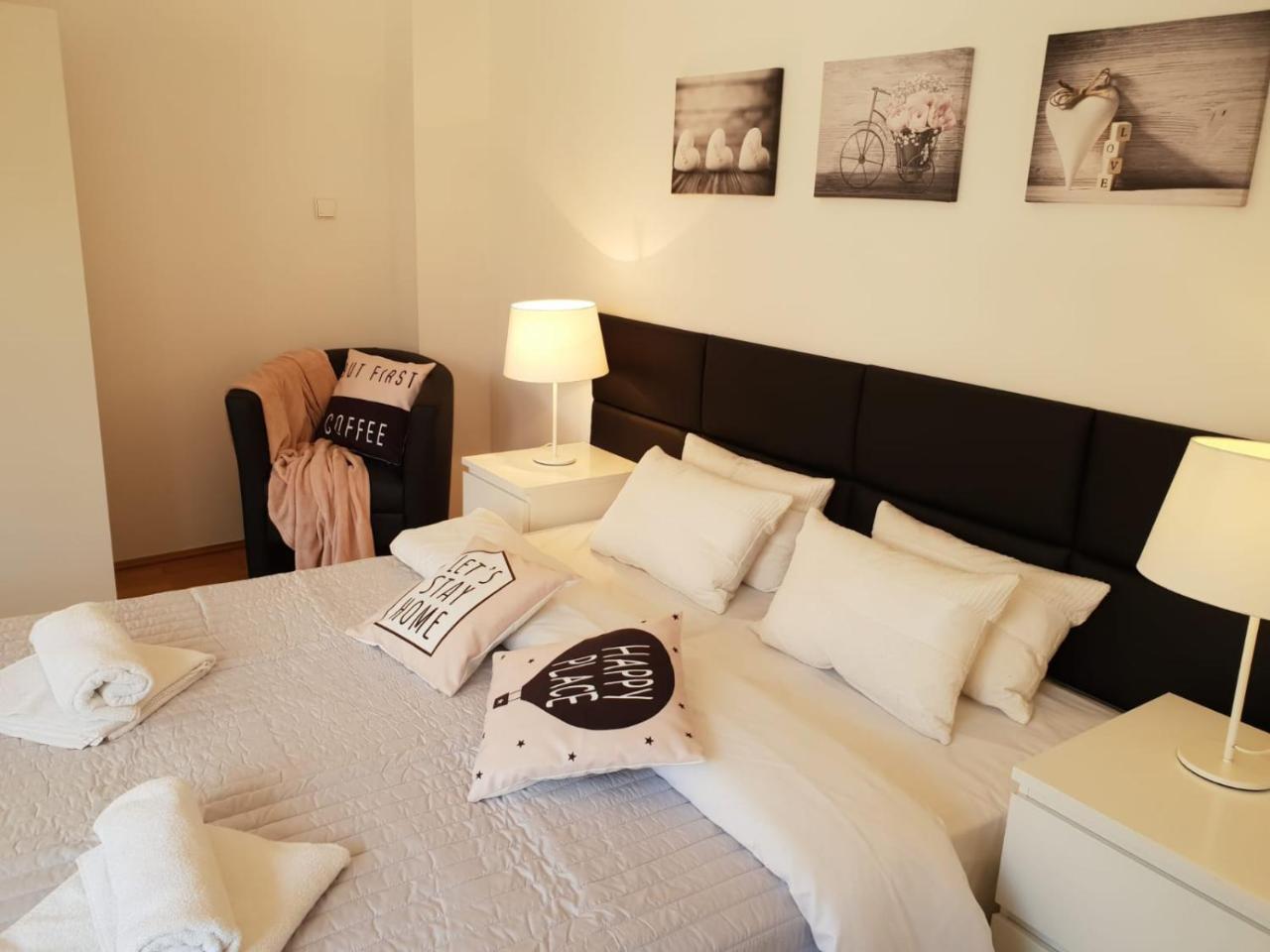 Aparthotel Old City Краків Екстер'єр фото