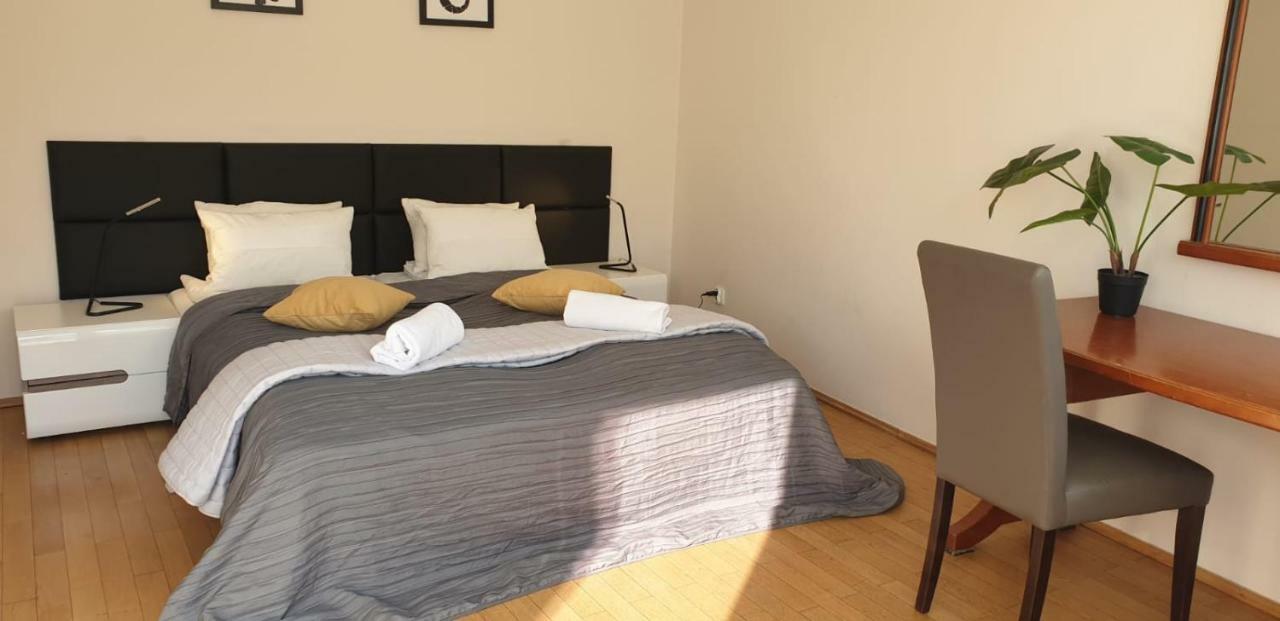 Aparthotel Old City Краків Екстер'єр фото