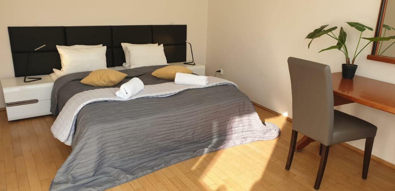 Aparthotel Old City Краків Екстер'єр фото