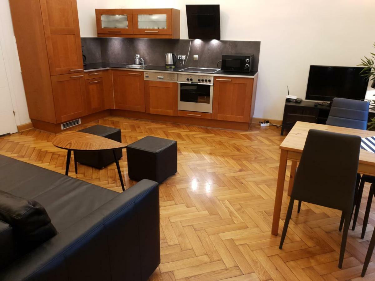 Aparthotel Old City Краків Екстер'єр фото